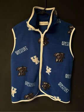 Vintage Castles Sport Kentucky Wildcats Blue Fleece Vest with White Trim-small